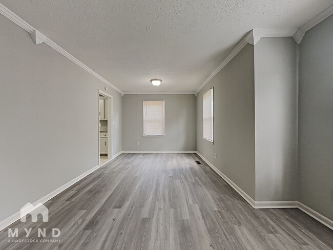 Foto del edificio - 2034 Brewster Rd