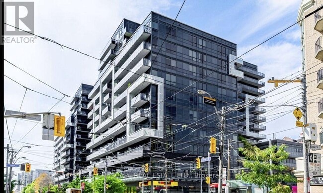 Building Photo - 1030-1030 King St W