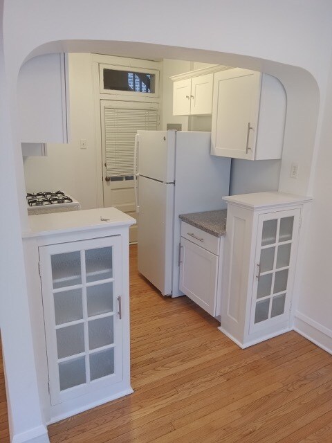 Foto del edificio - 3836 W Cornelia Ave