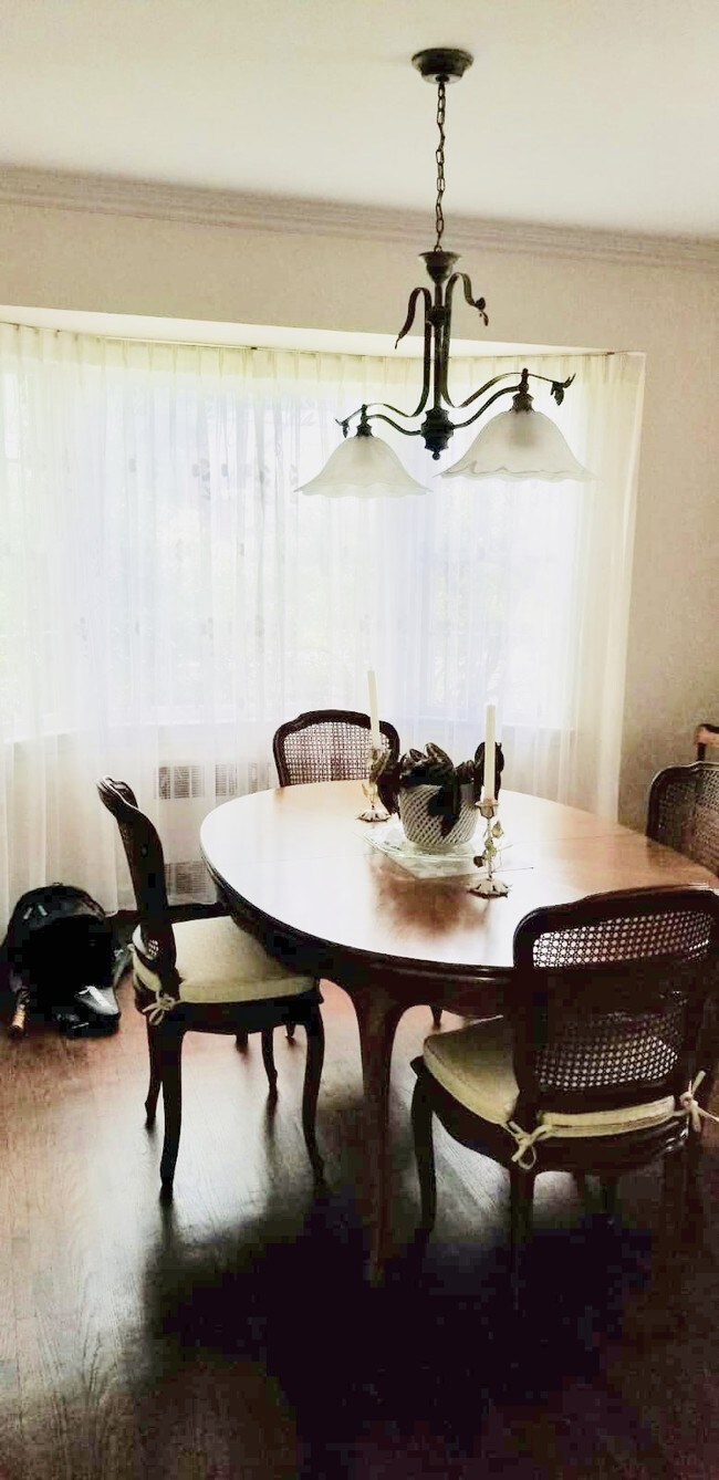 Foto del edificio - 187-14 Aberdeen Rd