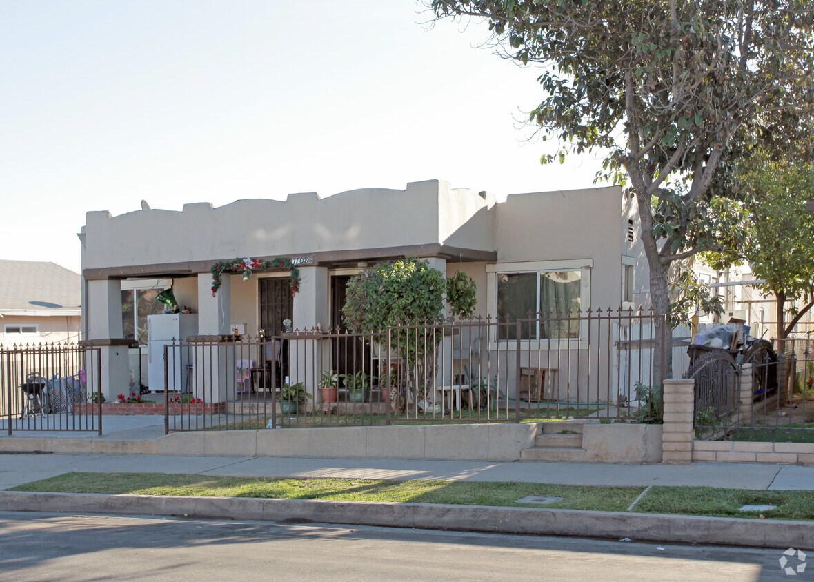 Building Photo - 1104 S GRANDE VISTA AV