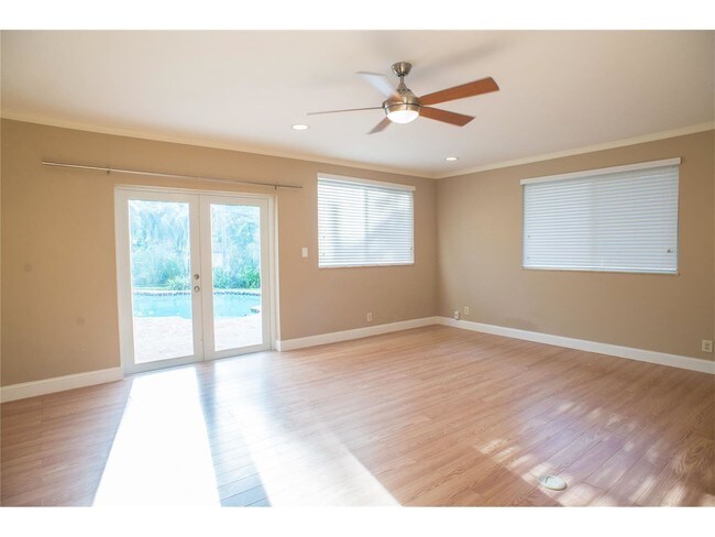 Building Photo - 541 Mokena Dr