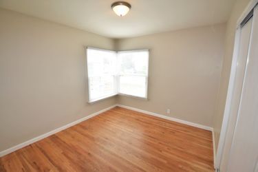 Building Photo - 257 W Oak Park Dr