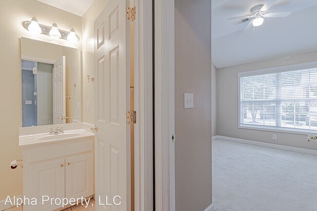 Building Photo - 2 br, 2 bath House - 348 Rexford Dr