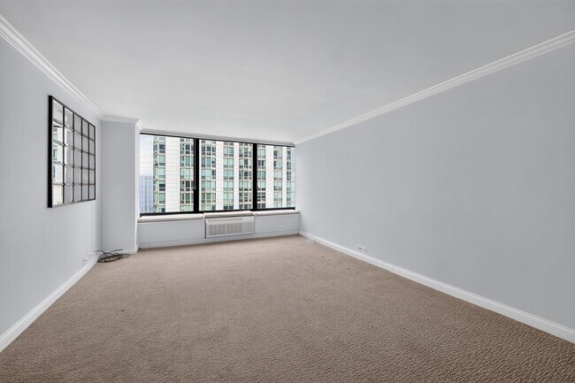 Foto del edificio - 155 N Harbor Dr
