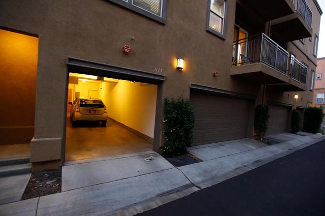 Photo - 1115 Armstrong Dr Apartment