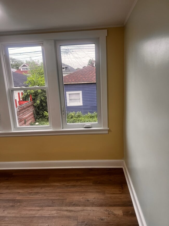 Building Photo - 6113 S Sacramento Ave