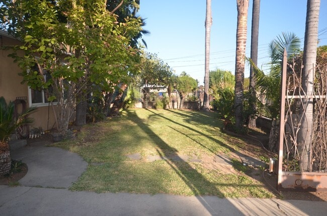 Building Photo - 19201 Strathern St