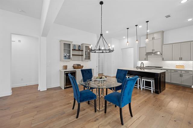 Foto del edificio - 2130 Sun Meadow Dr