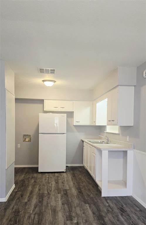 Foto del edificio - 9013 Slayton Dr