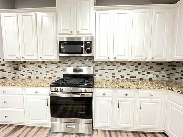 Building Photo - 1712 Lake Wood Trl
