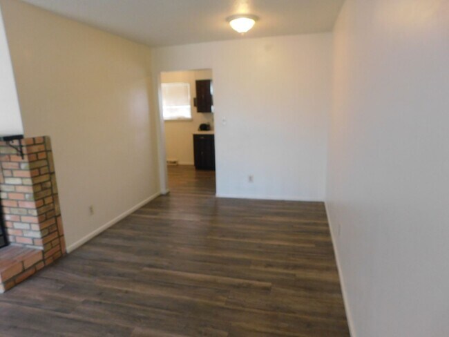 Building Photo - Duplex in the Redlands