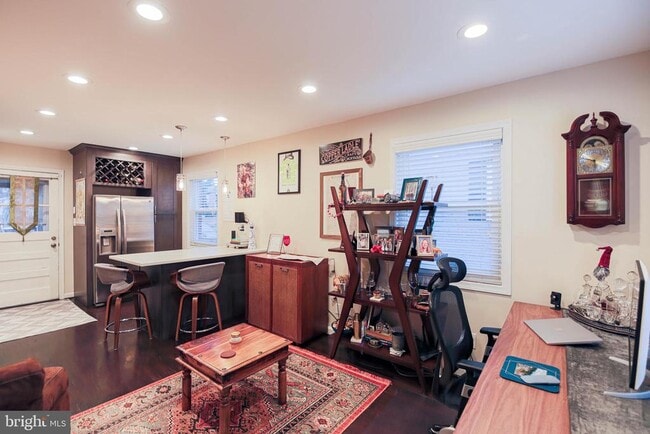 Building Photo - 718 S Payne St