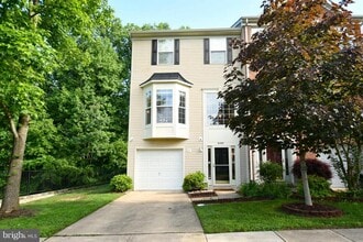 Building Photo - 8393 Jovin Cir