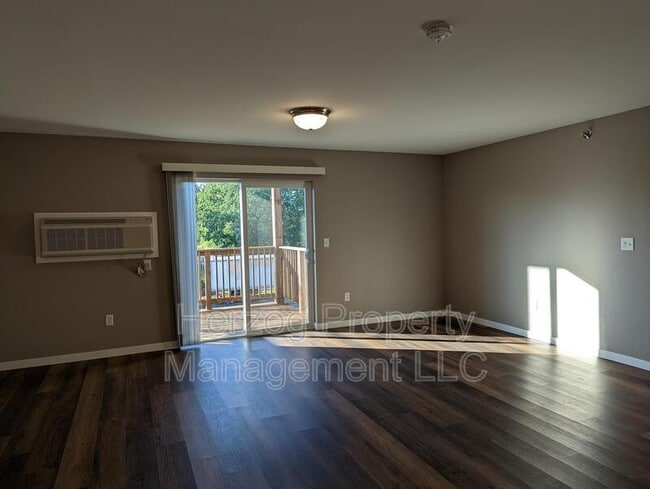 Foto del edificio - 1873 10th Ave E