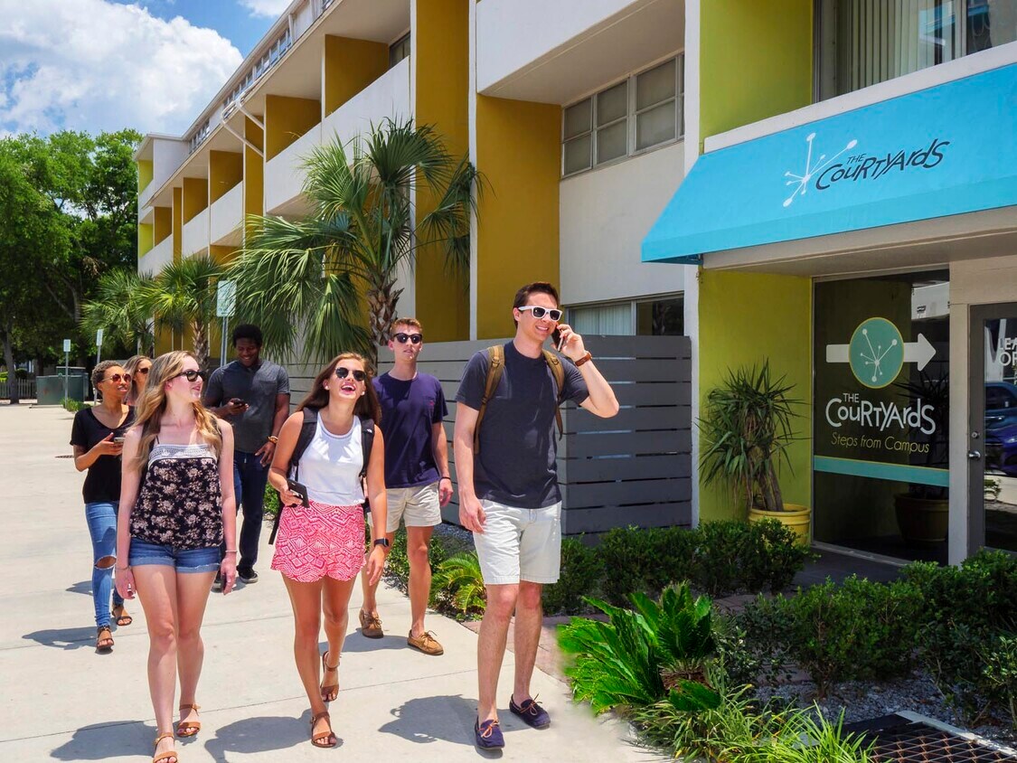 Foto principal - Courtyards Student Apartments