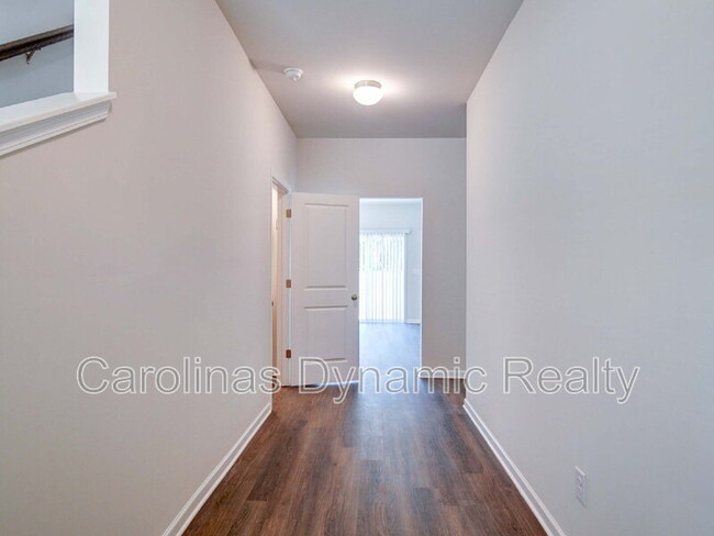 Foto del edificio - 914 S Battleground Ave