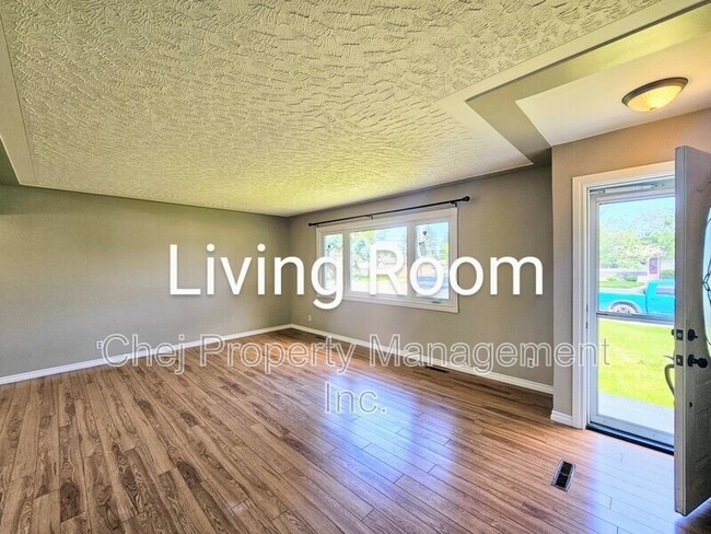 Building Photo - 8007-128A 128a Ave NW