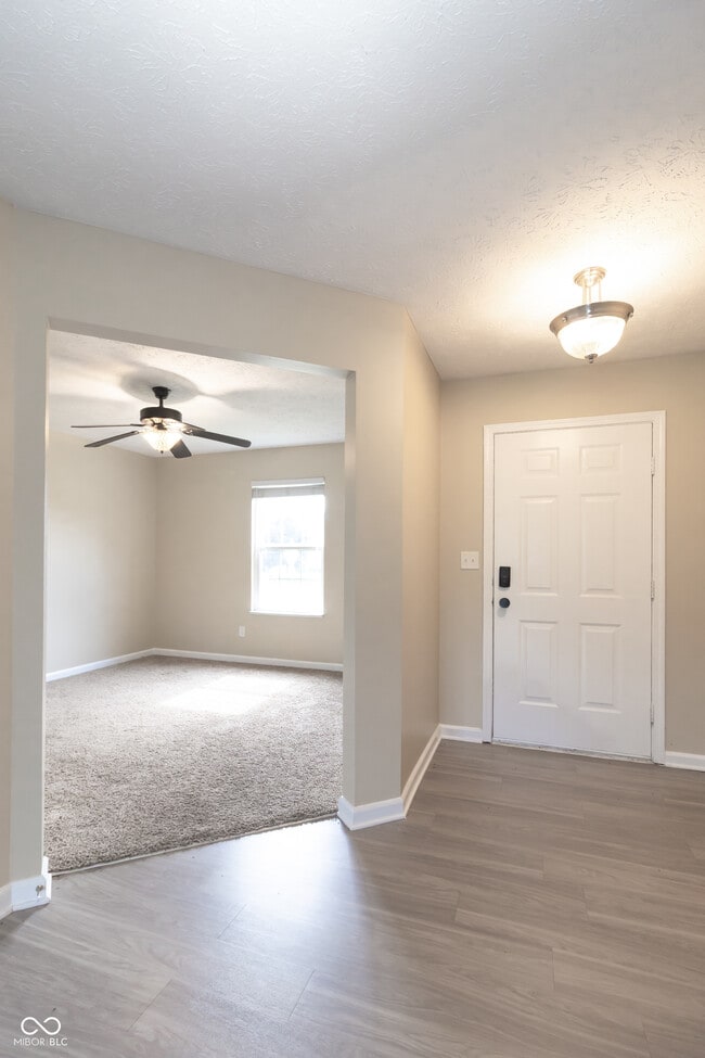 Building Photo - 2755 Bluewood Way