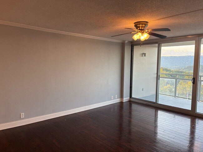 Foto del edificio - 1131 Stringers Ridge Rd