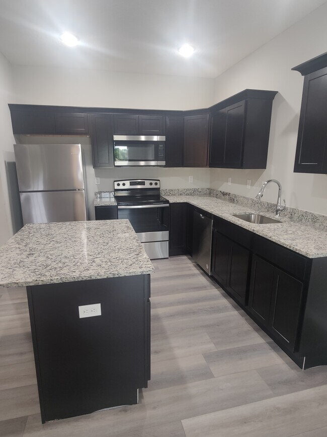 Building Photo - 5536 Gray
