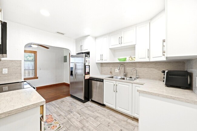 Foto del edificio - 1516 SW 24th St