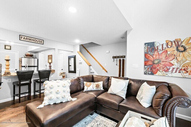 Building Photo - 49 Richmond Ct