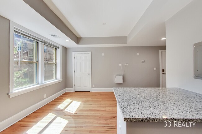 Foto del edificio - 122 Home Ave