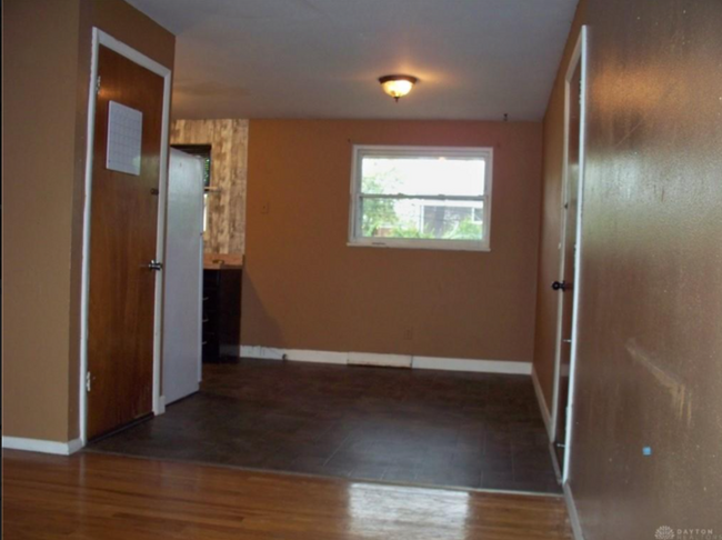 Foto del edificio - 847-851 Pool Ave