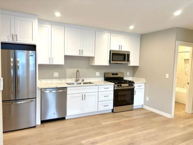 Building Photo - 1208 Willow St