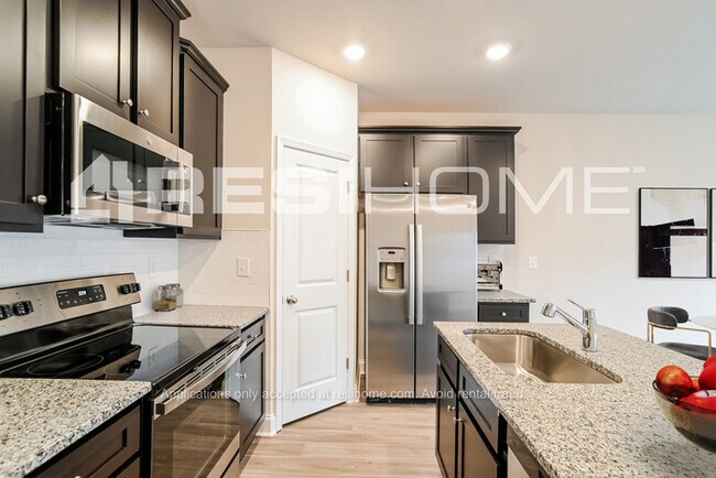 Foto del edificio - 5122 Mintworth Cmns Dr