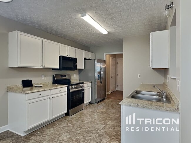 Building Photo - 140 Avery Dr