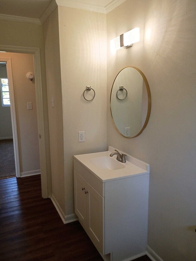 Building Photo - 3404 Covington Dr