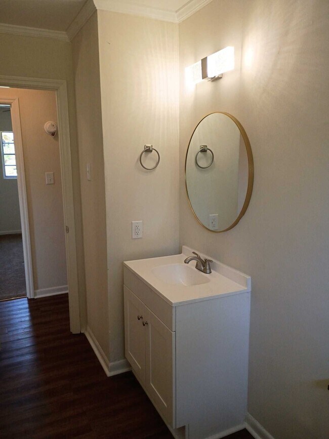 Foto del edificio - 3404 Covington Dr