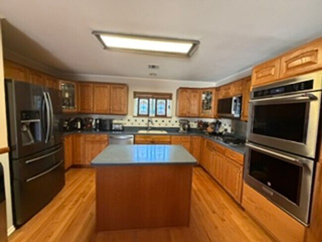 Foto del edificio - 4242 Briggs Ave