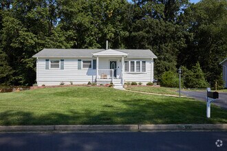 Building Photo - 4504 Gage Rd