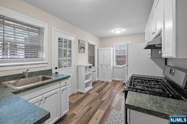 Foto del edificio - 13-08 Plaza