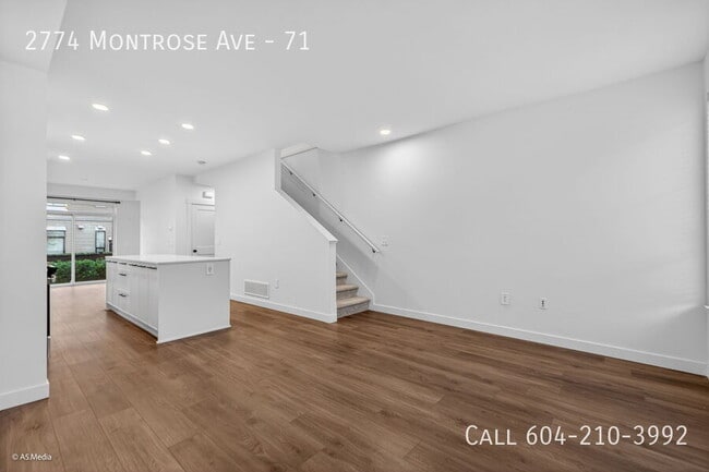 Building Photo - Townhouse in Railway District