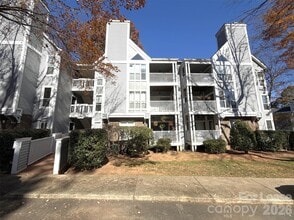 Building Photo - 2518 Cranbrook Ln