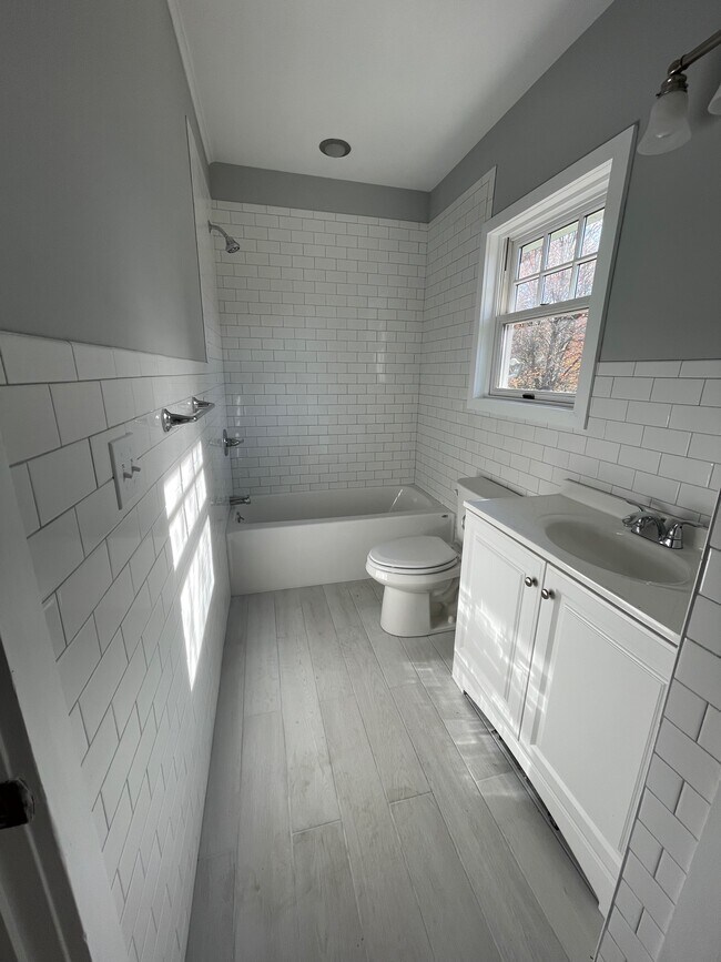 Bathroom - 43 Main St