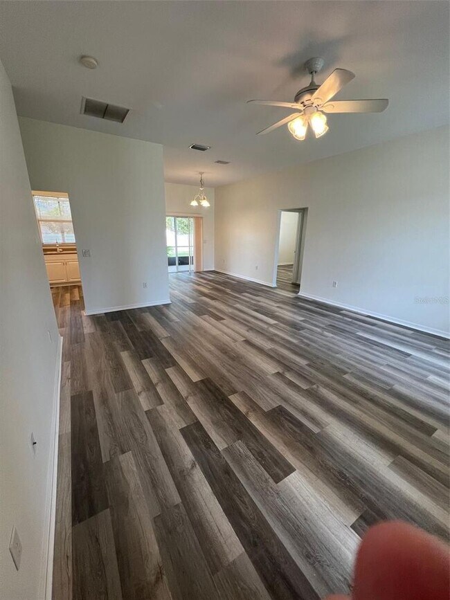 Building Photo - North Port home