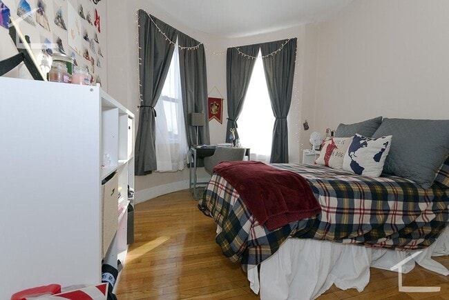 Building Photo - HOT ALLSTON LISTING!!!!