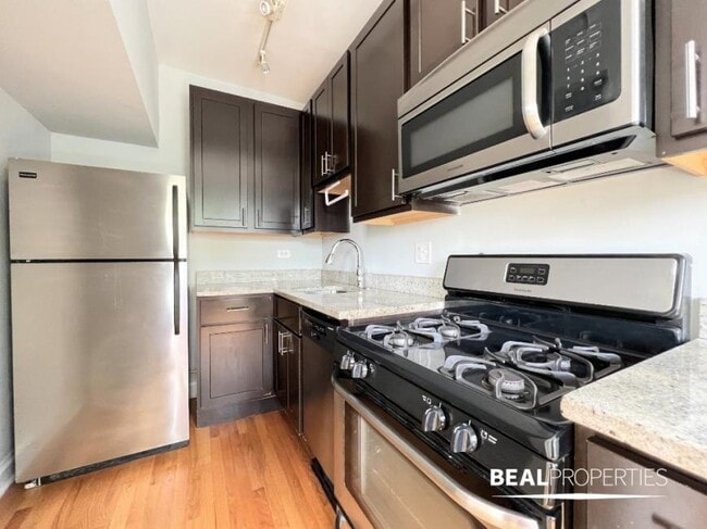 Building Photo - 0 bedroom in CHICAGO IL 60640