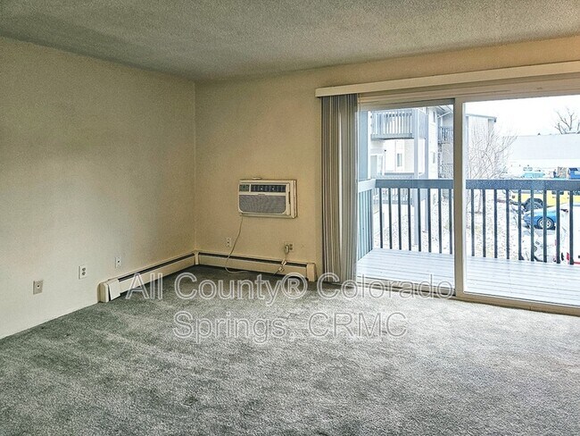 Foto del edificio - 5030 El Camino Dr