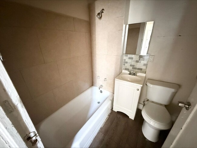 Building Photo - FSG2812