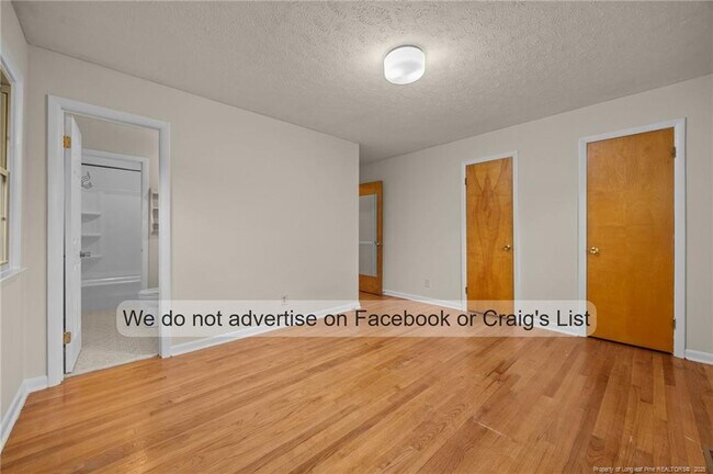 Foto del edificio - 5842 Columbine Rd