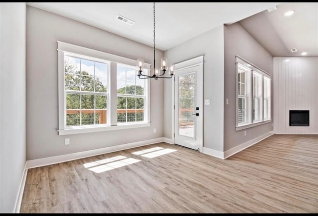 Building Photo - 24 S Cheshnut Dr