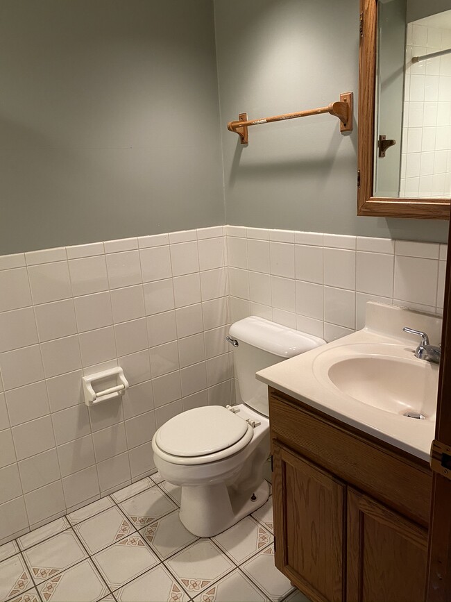 Washroom - 638 W 28th St