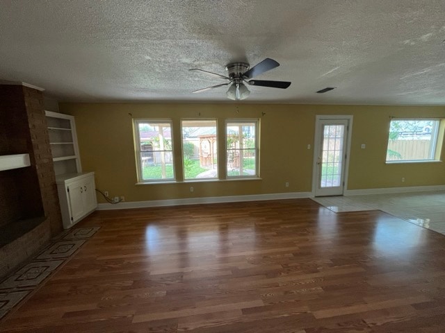 Sala de estar 2 - 1924 W Iris Ave