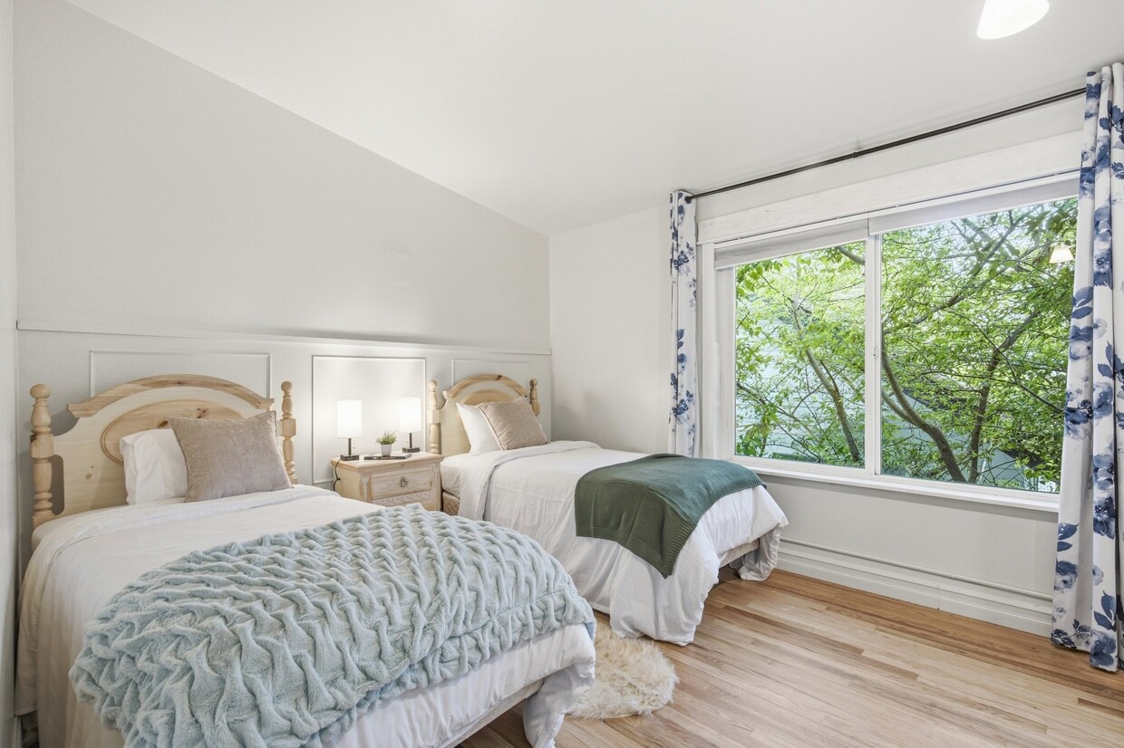 Photo - 2640-2623 23rd Ave W (Seattle, WA)
